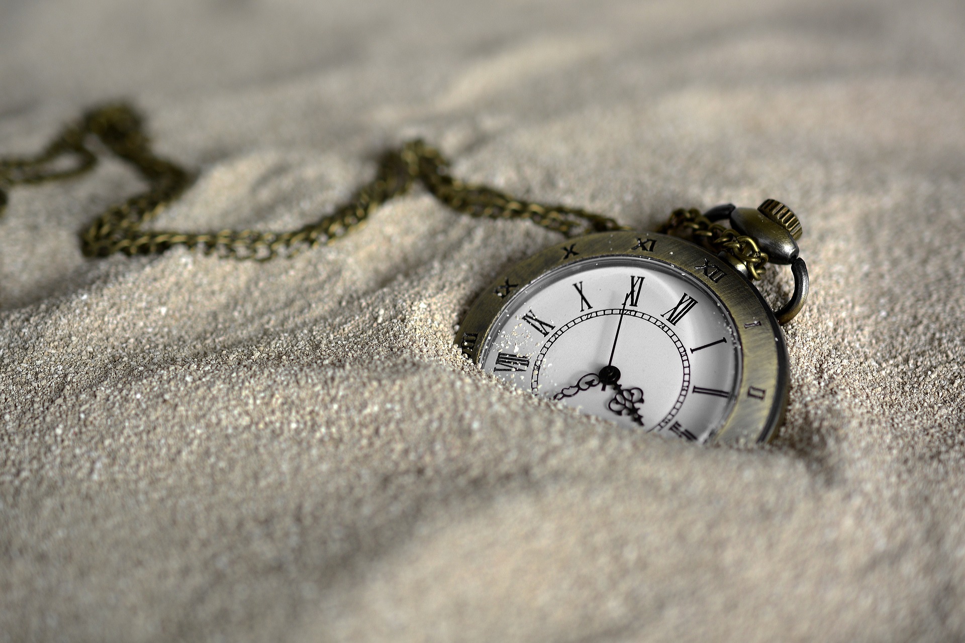 pocket-watch-gb5fa8b705_1920.jpg